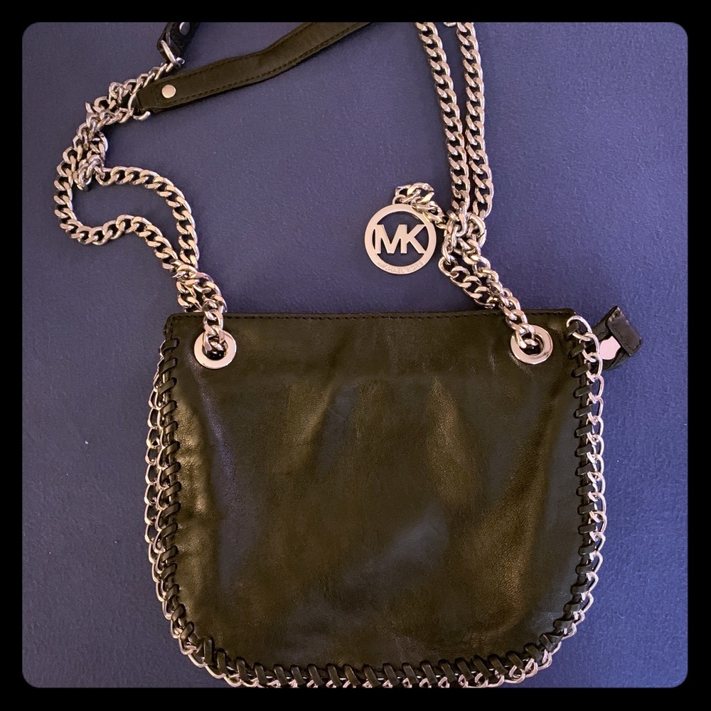Michael Kors cross body chain purse in black